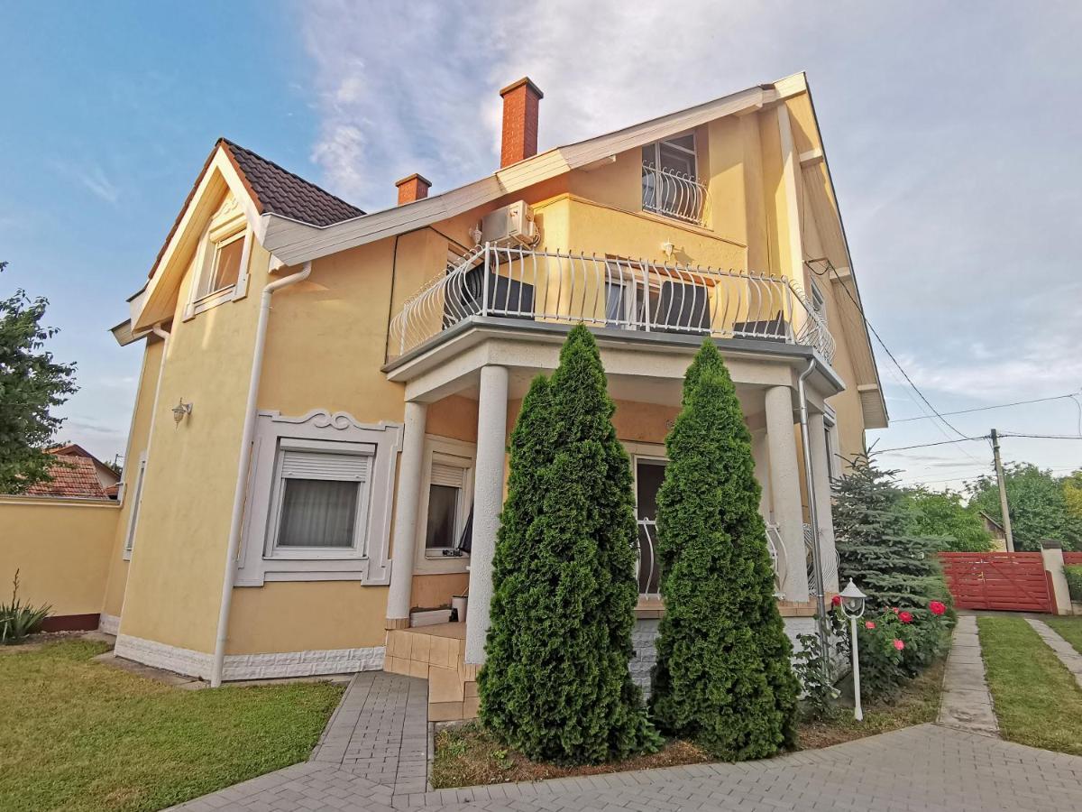 Magic Holiday Vendeghaz Hajduszoboszlo Bagian luar foto